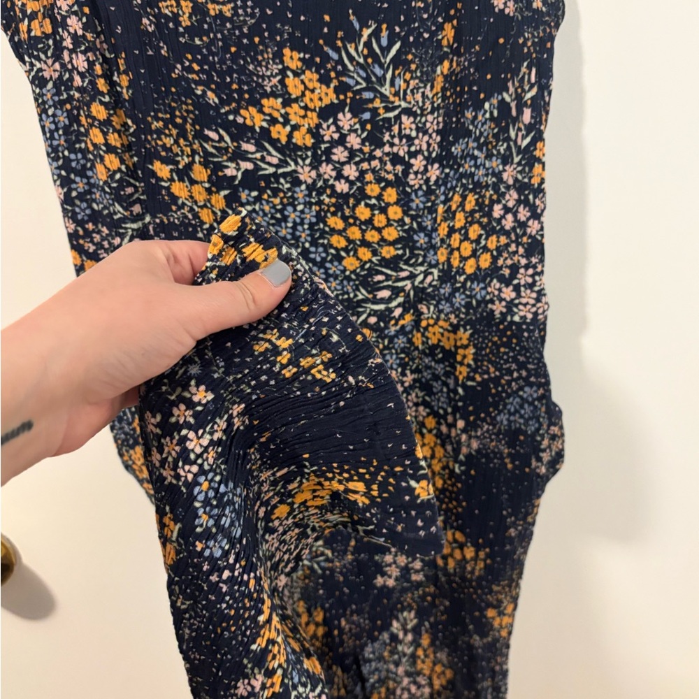 Stitch Fix Navy Floral Sleeveless Romper - Picture 2 of 5